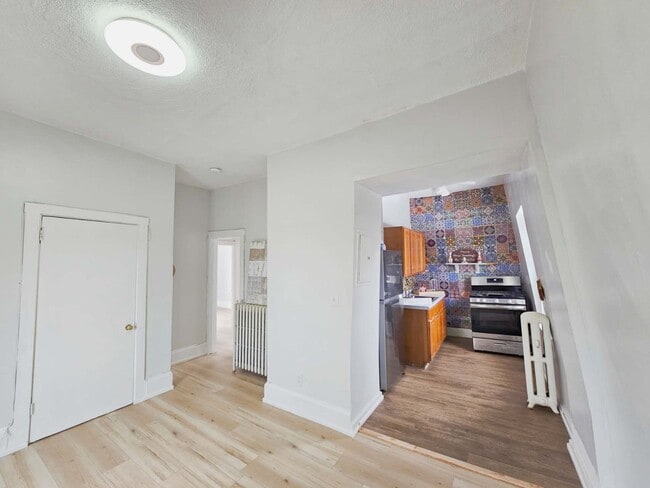 Photo - 23 Benedict St Unit Somerville  3