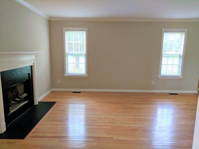 Photo - 701 Arbor Greene Dr