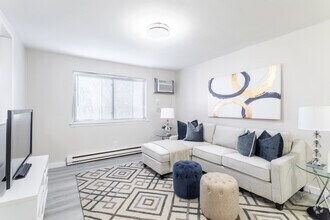 Photo - 311 N Sycamore Ave Unidad B11