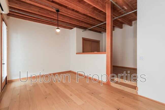 Building Photo - 1515 N Rosa Parks Way