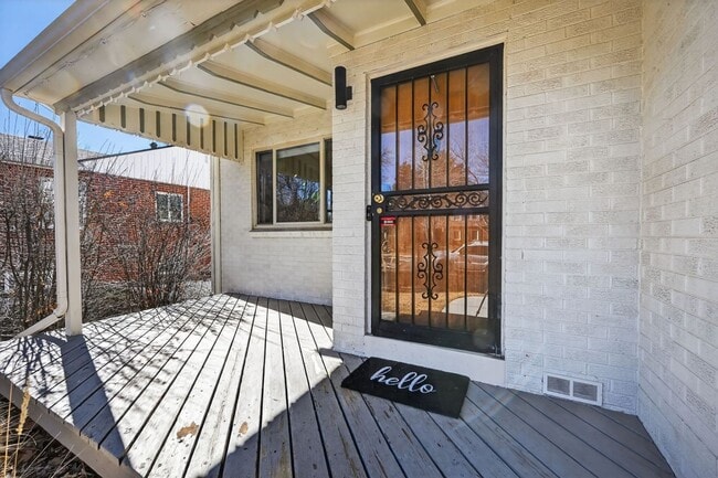 Photo - 665 Krameria St