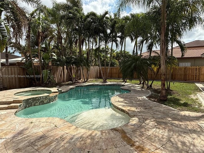 Photo - 4157 NE 14th St House