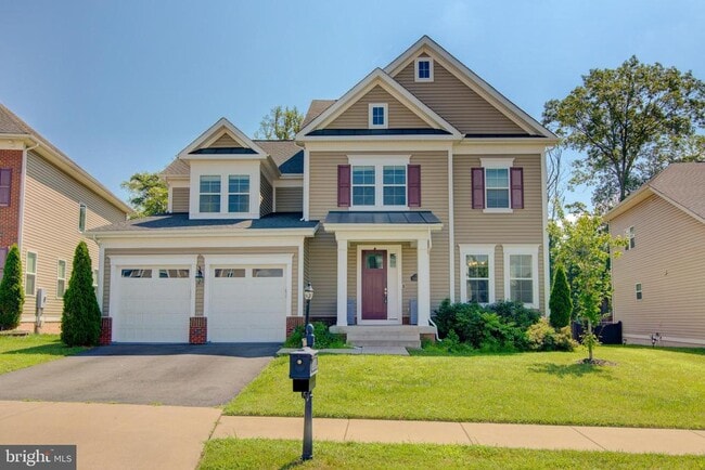 Photo - 23685 Kilkerran Dr House