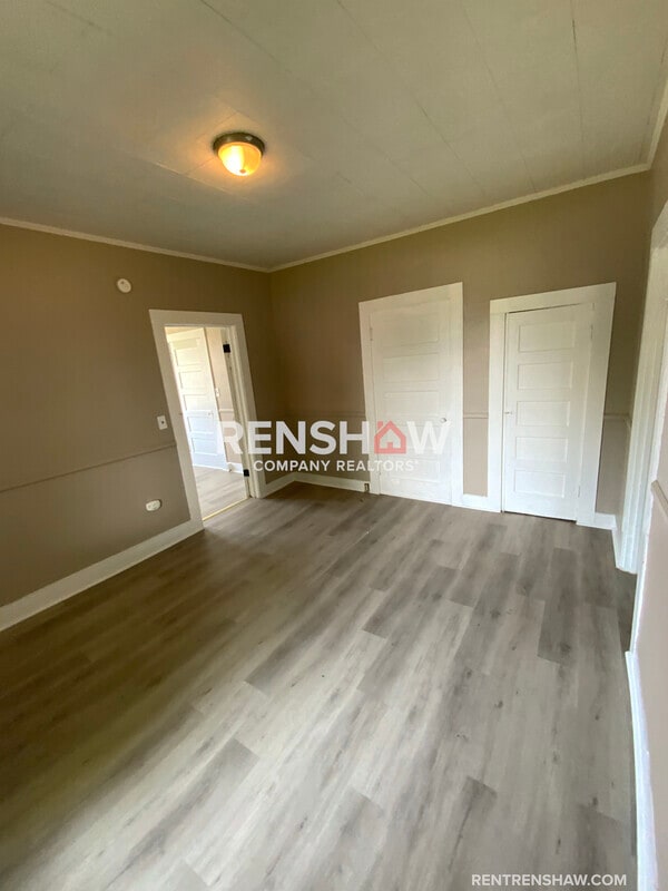Photo - 109 S Church St