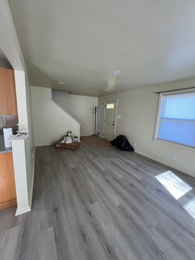 Photo - 1517 Catalina Ave