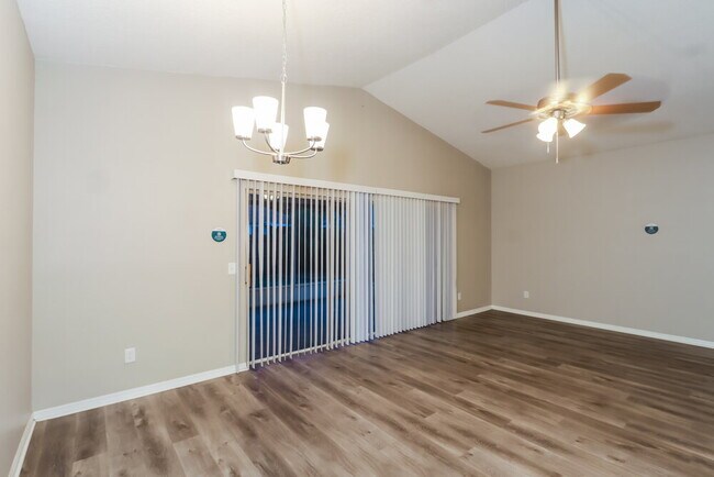 Photo - 1922 Tinker Dr