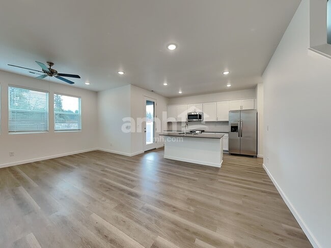 Photo - 5036 Washington St SE