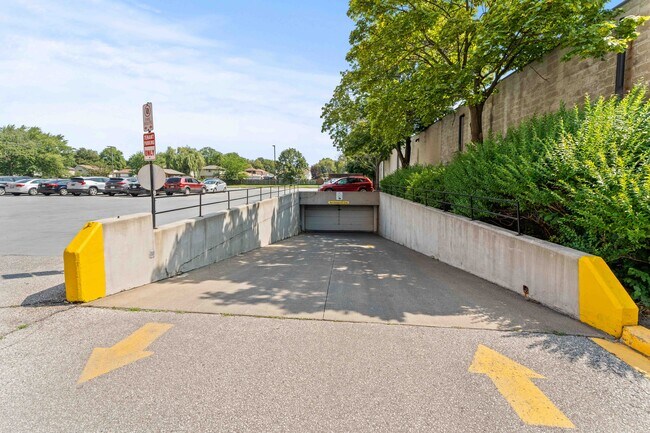 Photo - Lauzon Tower