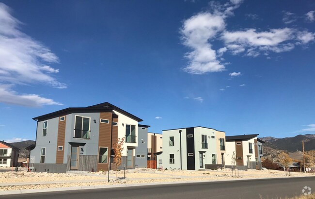 Building Photo - 100 Cotopaxi Ln Rental