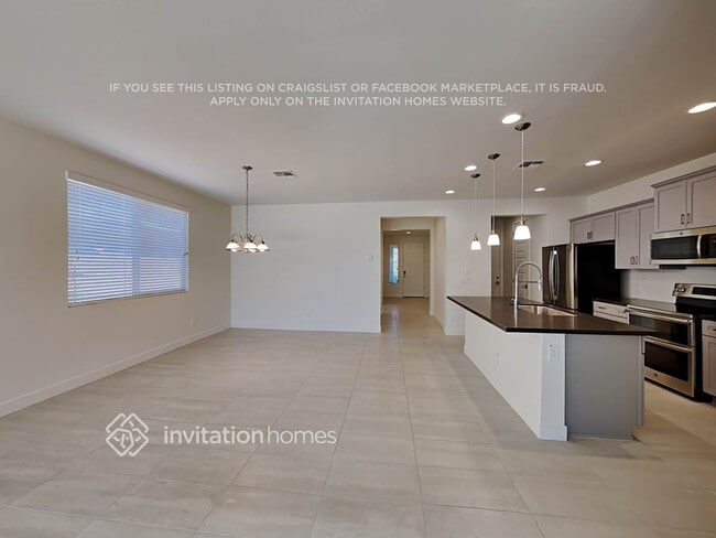 18371 W Vista Norte St