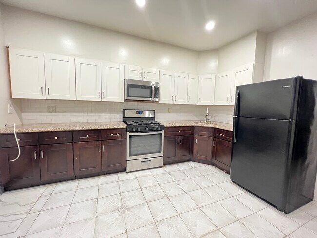 Photo - 38 W 12th St Unit 1