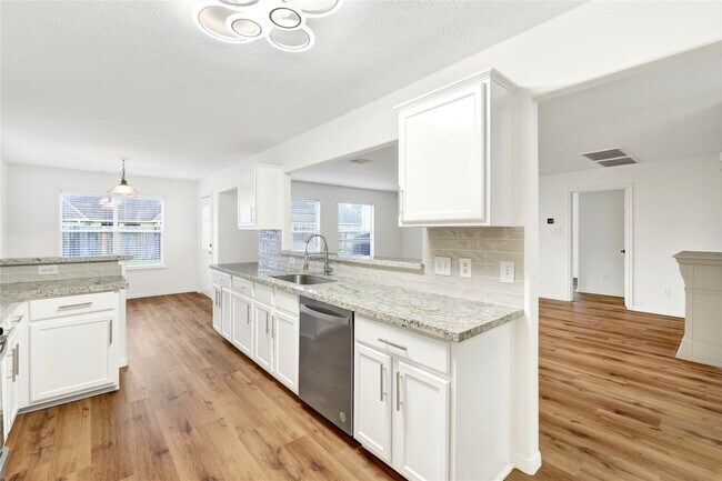 Photo - 8518 Windy Thicket Ln