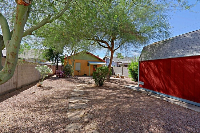 Photo - 841 N 9th Ave