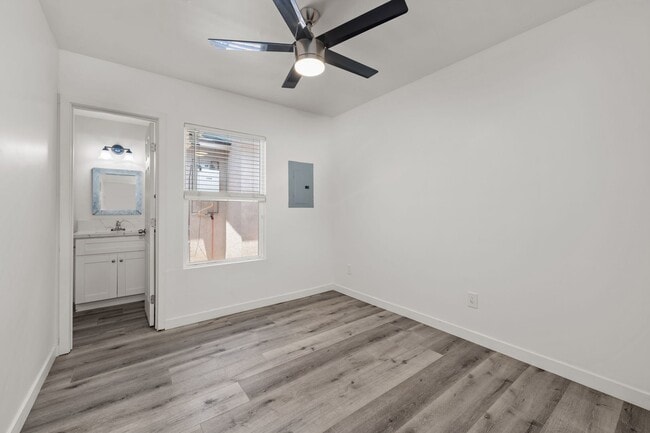 Photo - Detached 2 bed!