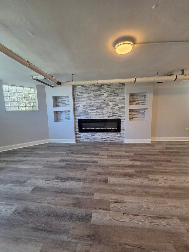 2740 W 73rd St Unit Garden