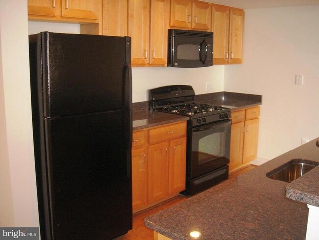 Building Photo - 414 Water St Unit 2615