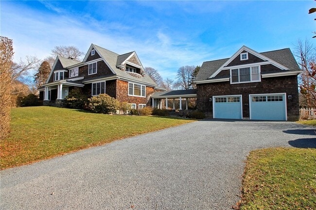 190 Coggeshall Ave