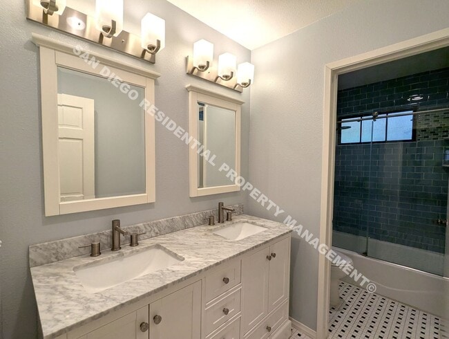 Photo - 8850 Villa La Jolla Dr