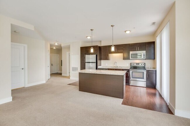 Photo - 165 Radcliffe Rd Unit #169