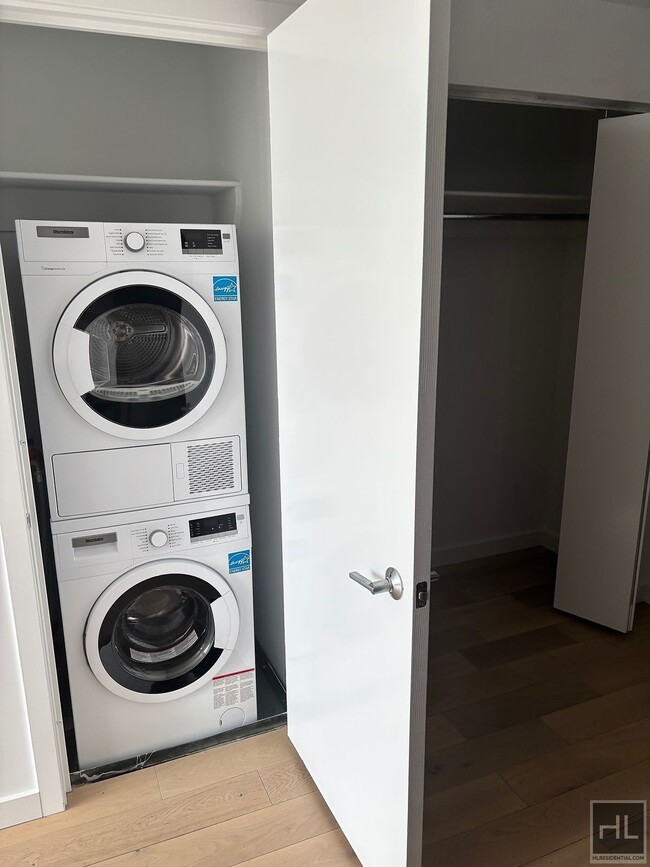 Northern Blvd | Flushing | 2BR/1BA w/Private Terrace, W/D & NO Broker's Fees!