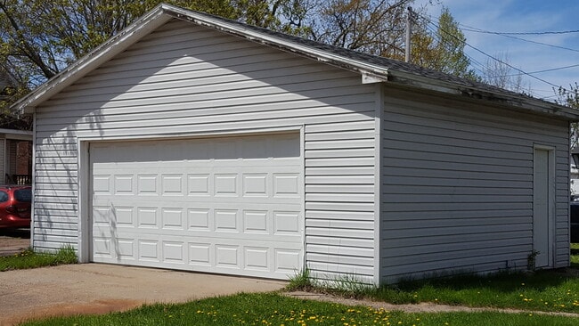 1228 Prospect Ave