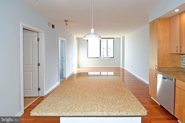 Photo - 440 L St NW Unit 712