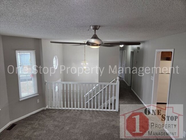 Photo - Cozy 3 bedroom 2.5 bathroom in Blue Springs, MO!