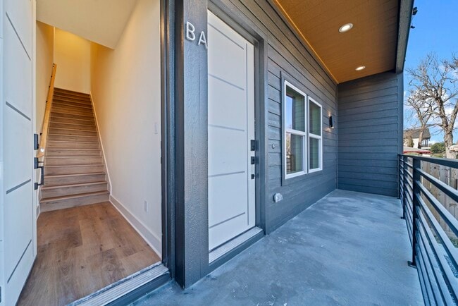 Photo - 234 E 39th St