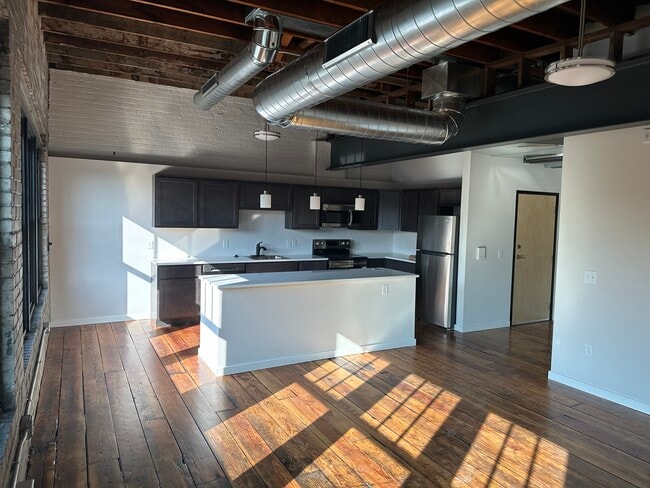 2BD - #200 - Kitchen - The Shop Lofts