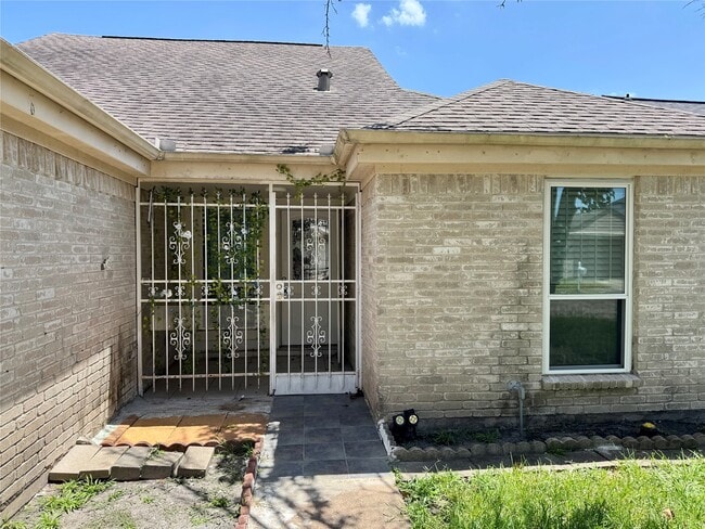 Photo - 6147 Briar Glade Dr