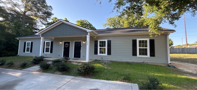 Photo - 322 E Jenkins St