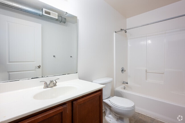 3BR, 2BA - 1,650SF - Second Bathroom