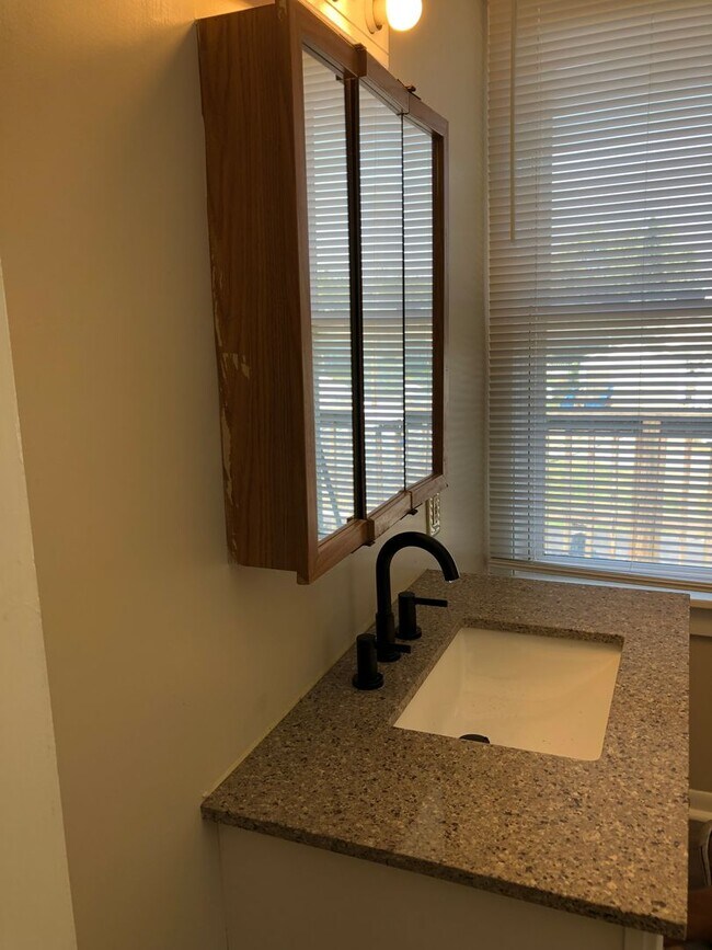 Photo - 415 18th Ave