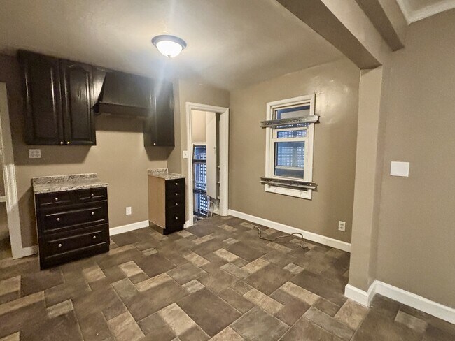 Photo - 19675 Rogge St