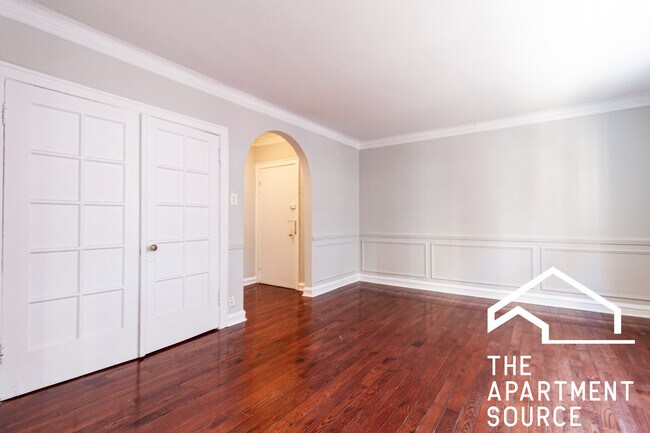 Photo - 542 W Surf St Unit N2