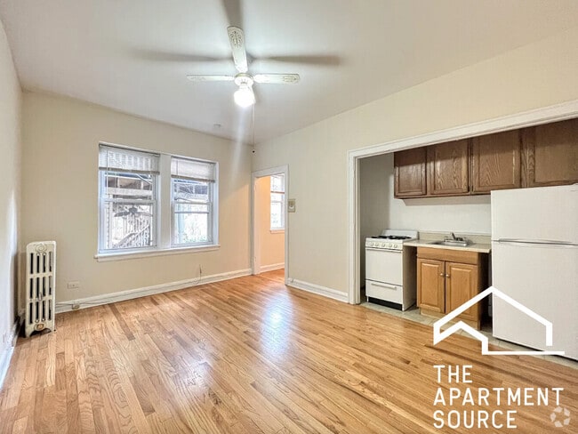 Building Photo - 2825 N Burling St Rental