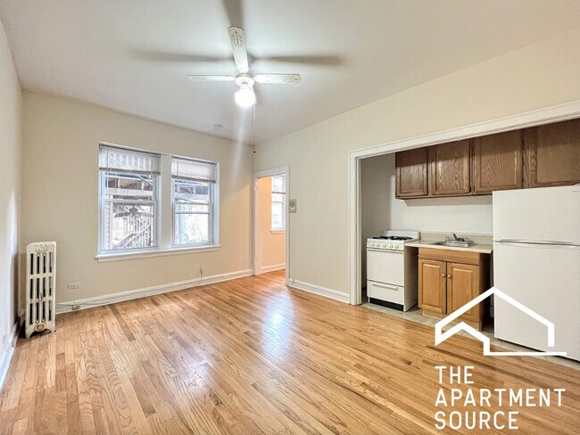 Photo - 2825 N Burling St Apartments