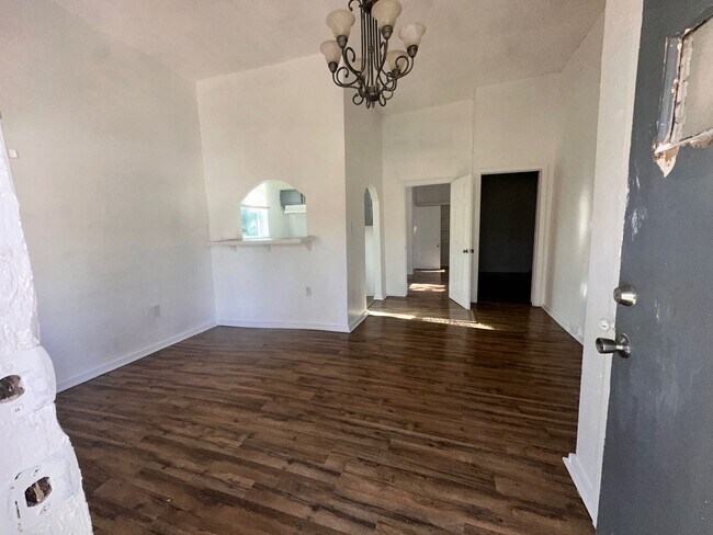 Photo - 1105 N 12th St Unidad 1105 N 12th #1