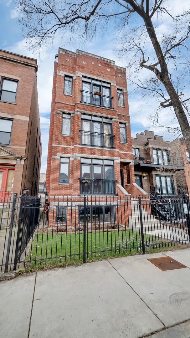 Building Photo - 2417 W Fillmore St Rental