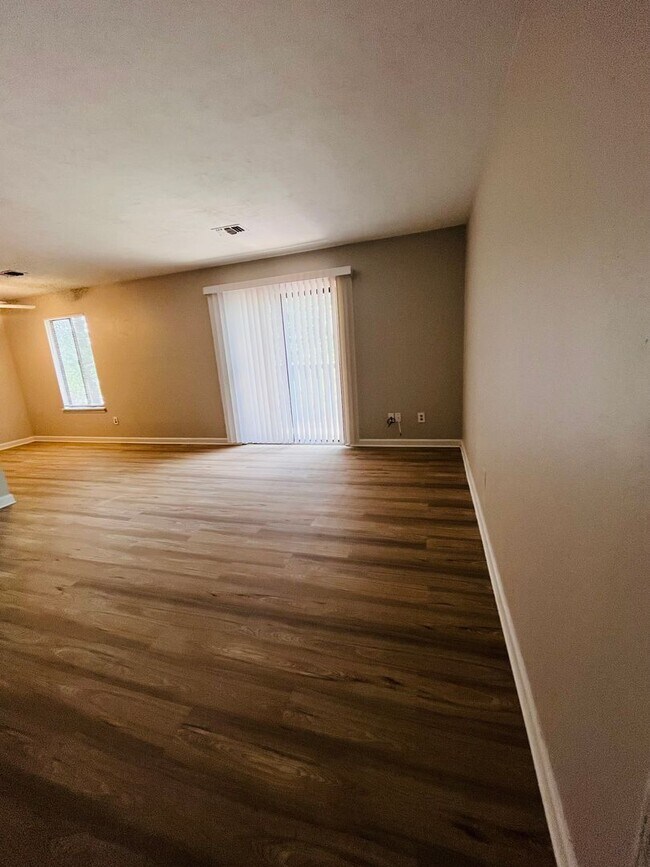 3732 Donovan Dr Unit D