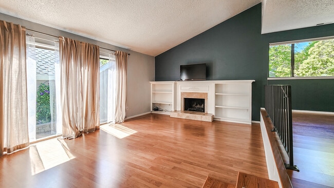 Photo - 37 Greenridge Ct