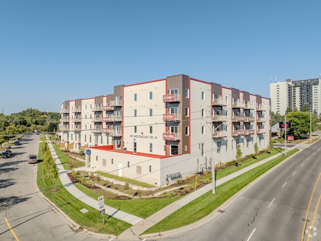 Photo - 301 Westmount Rd W