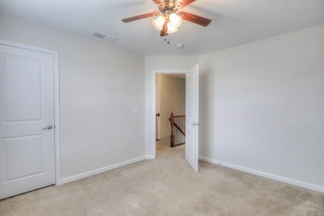 Photo - 2518 Broome St