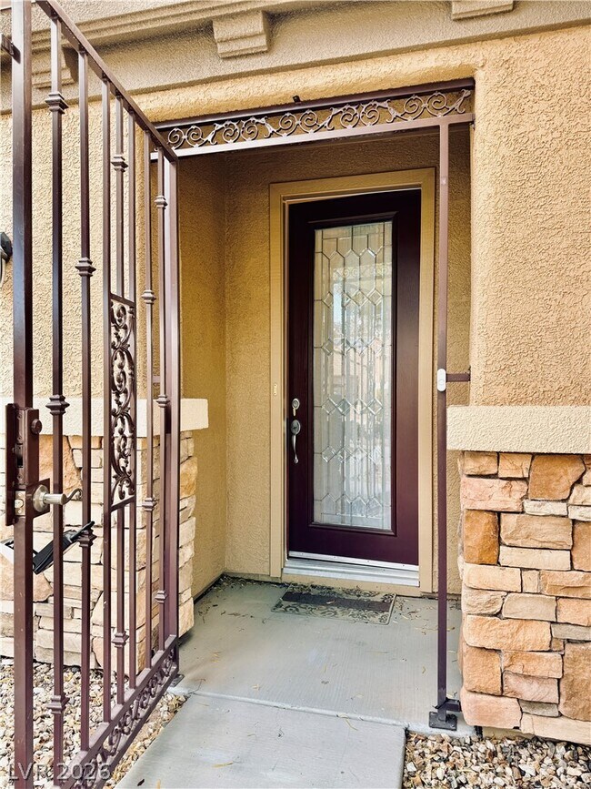 Photo - 2119 Gunnison Pl