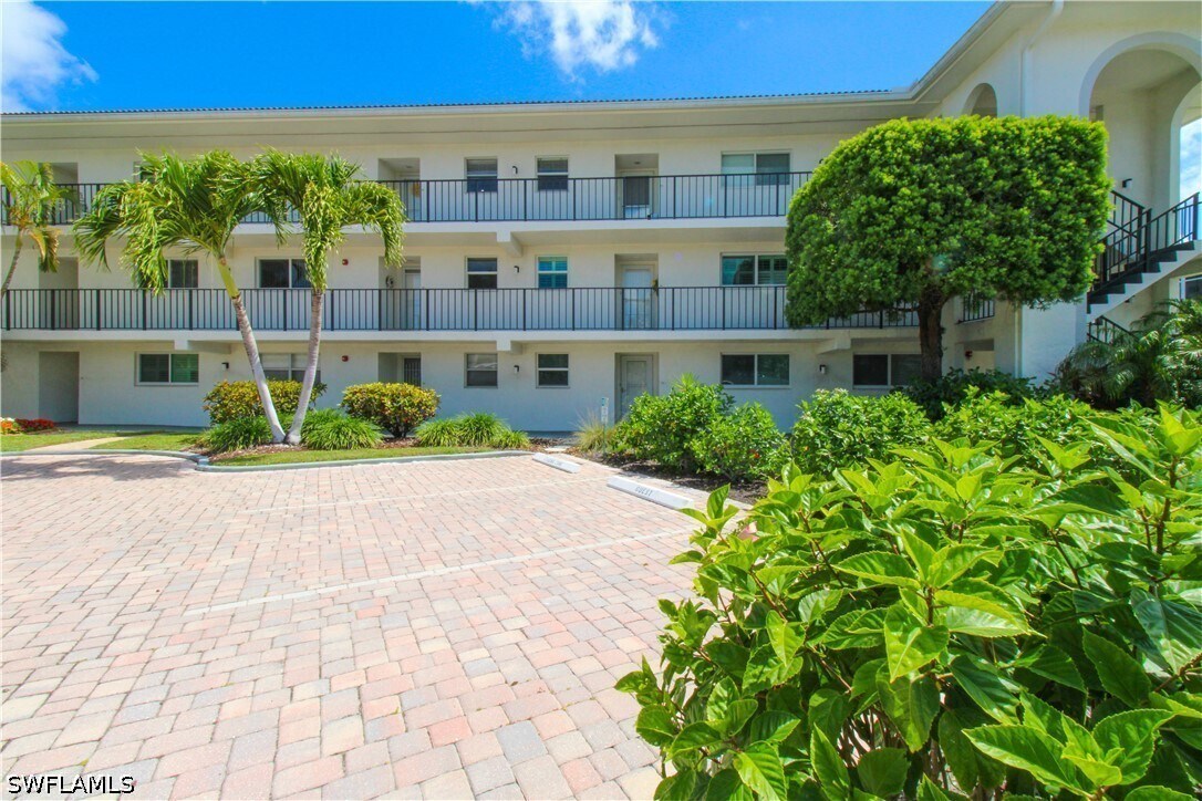 Photo - 41 High Point Cir S Unit 303