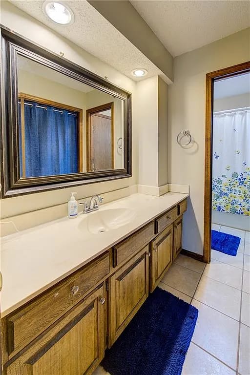 Photo - 5510 NW Seminole Dr