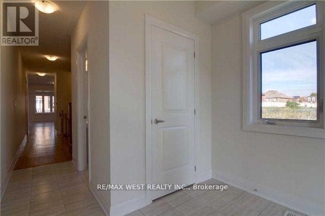 Photo - 118 Emily Anna St