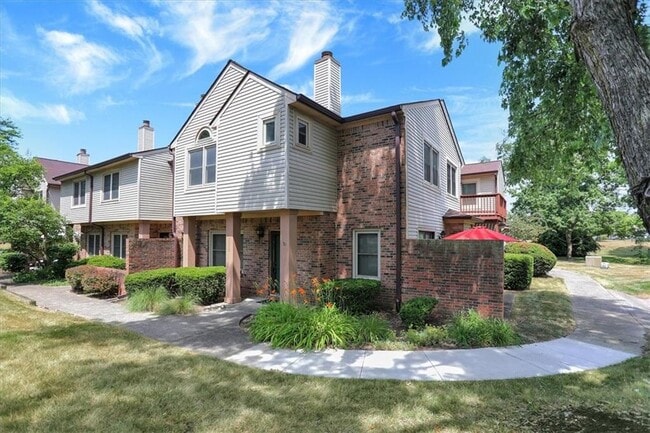Photo - 9572 Maple Way Unit 7