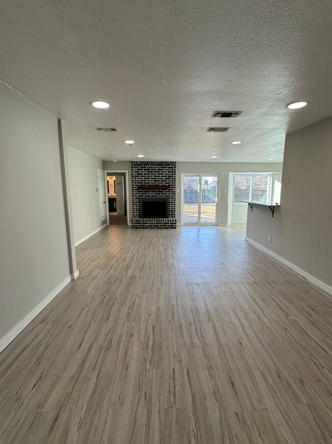 Photo - Welcome Home to Peace, Space & Comfort