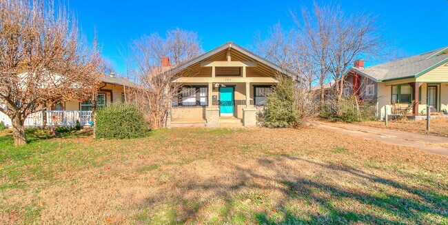 Building Photo - 1709 NW 32nd St